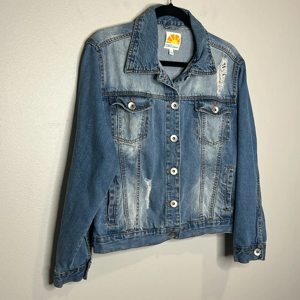 C&C California distressed button front denim jacket size Large